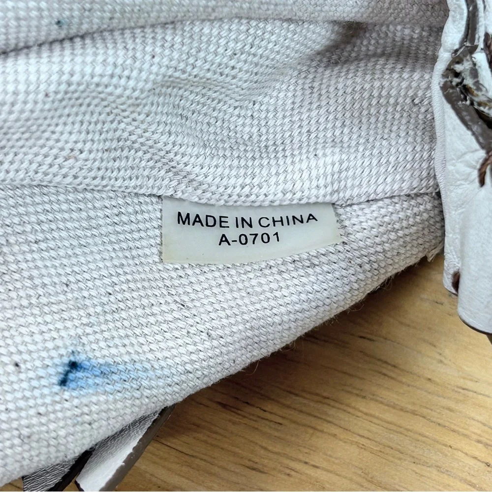 Michael Kors White Shoulder Bag with‎ Silver Hardware